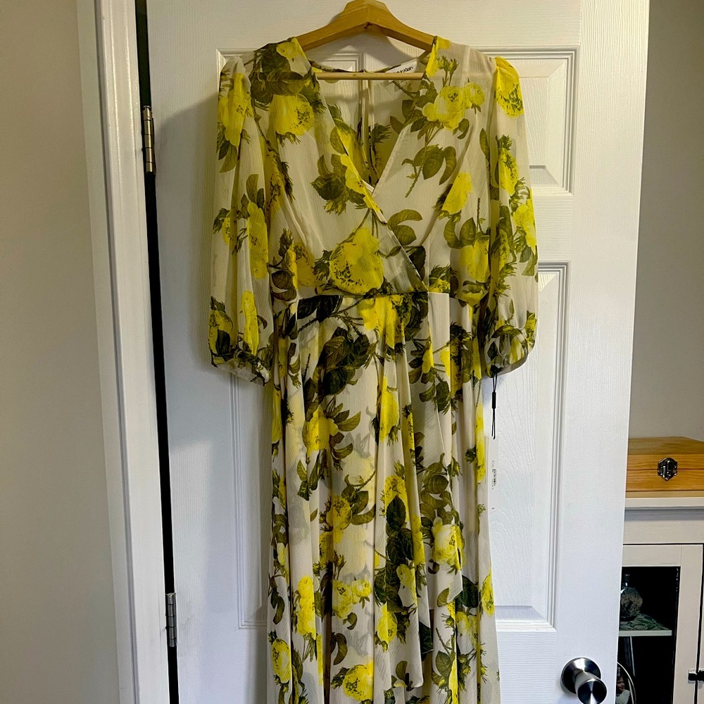 NWT Calvin Klein size 8 dress
